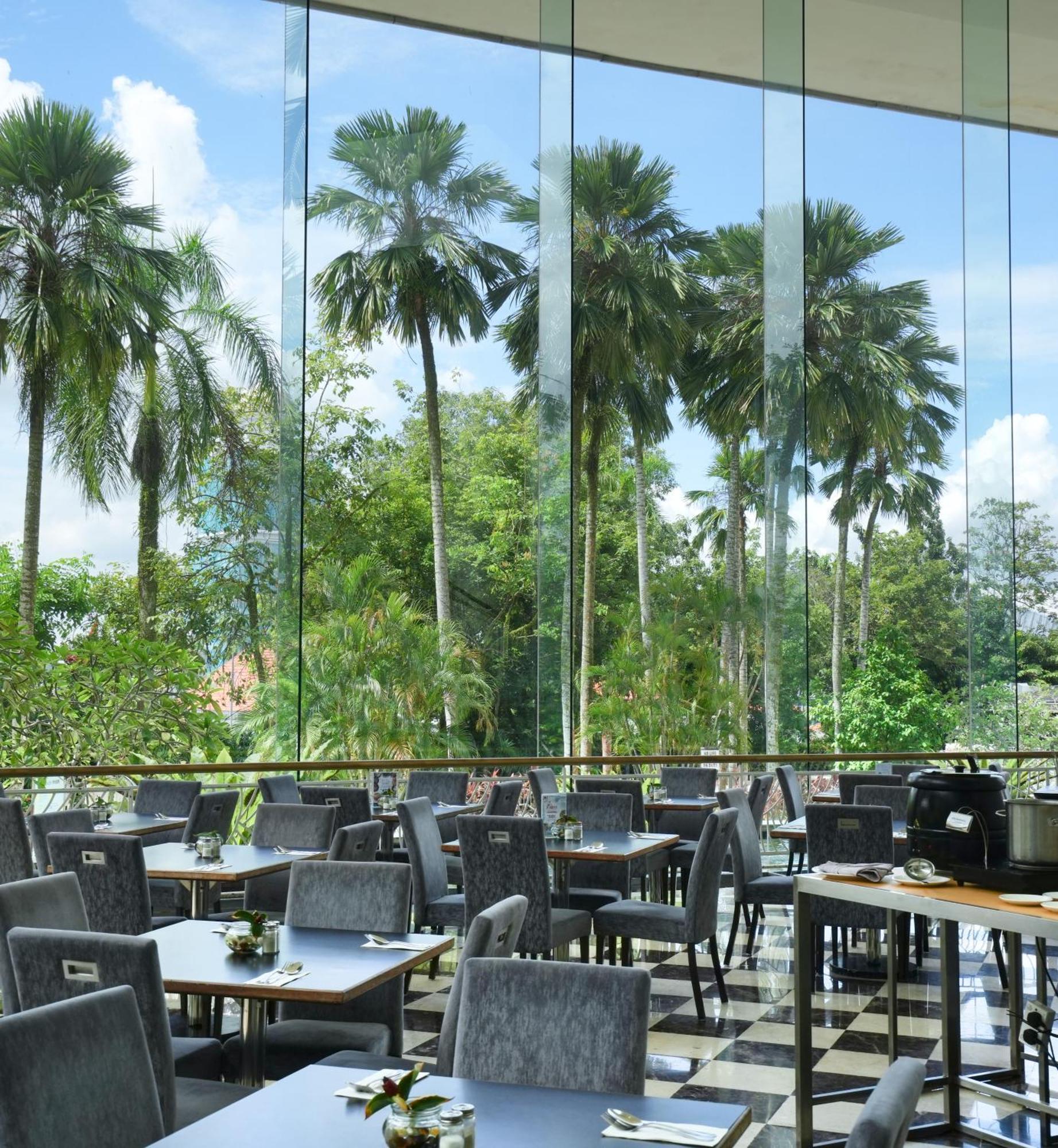 Thistle Джохор-Бару Екстер'єр фото The restaurant